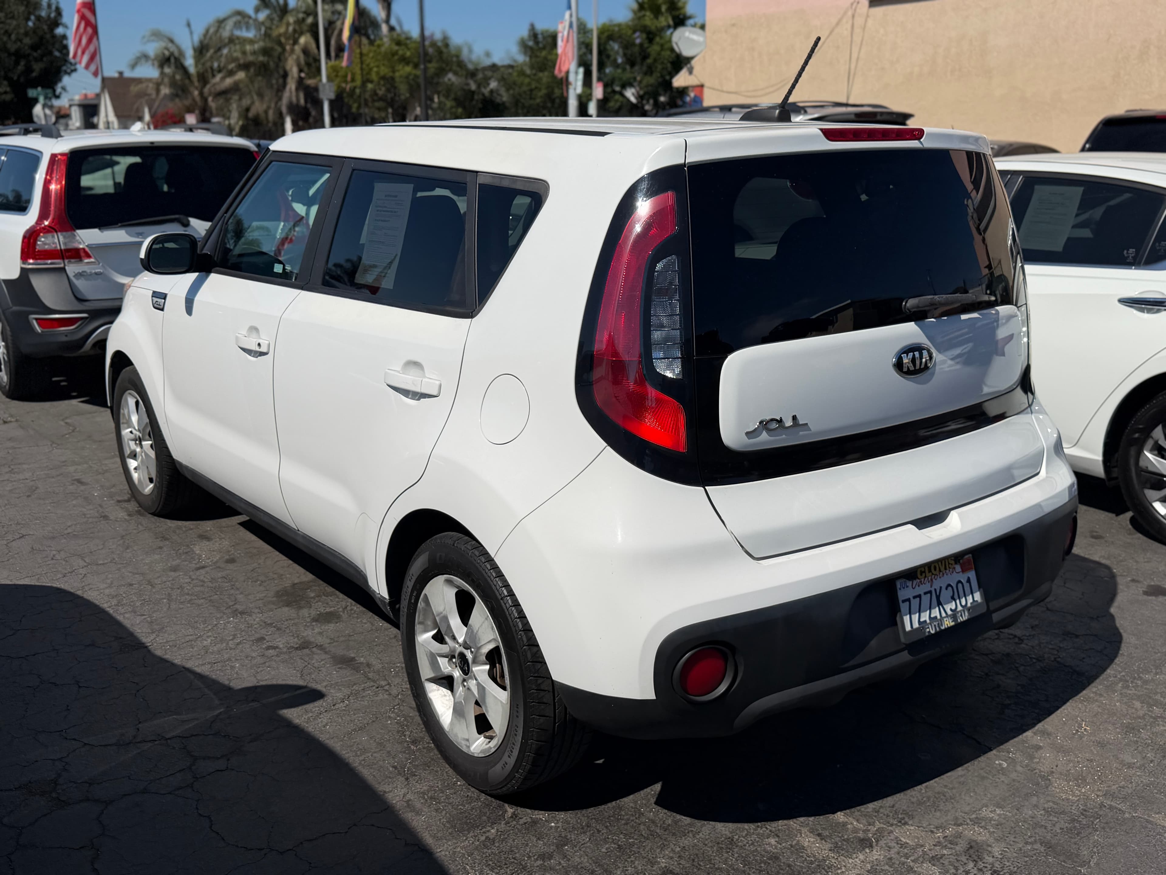 2017 Kia SOUL BASE thumbnail 3