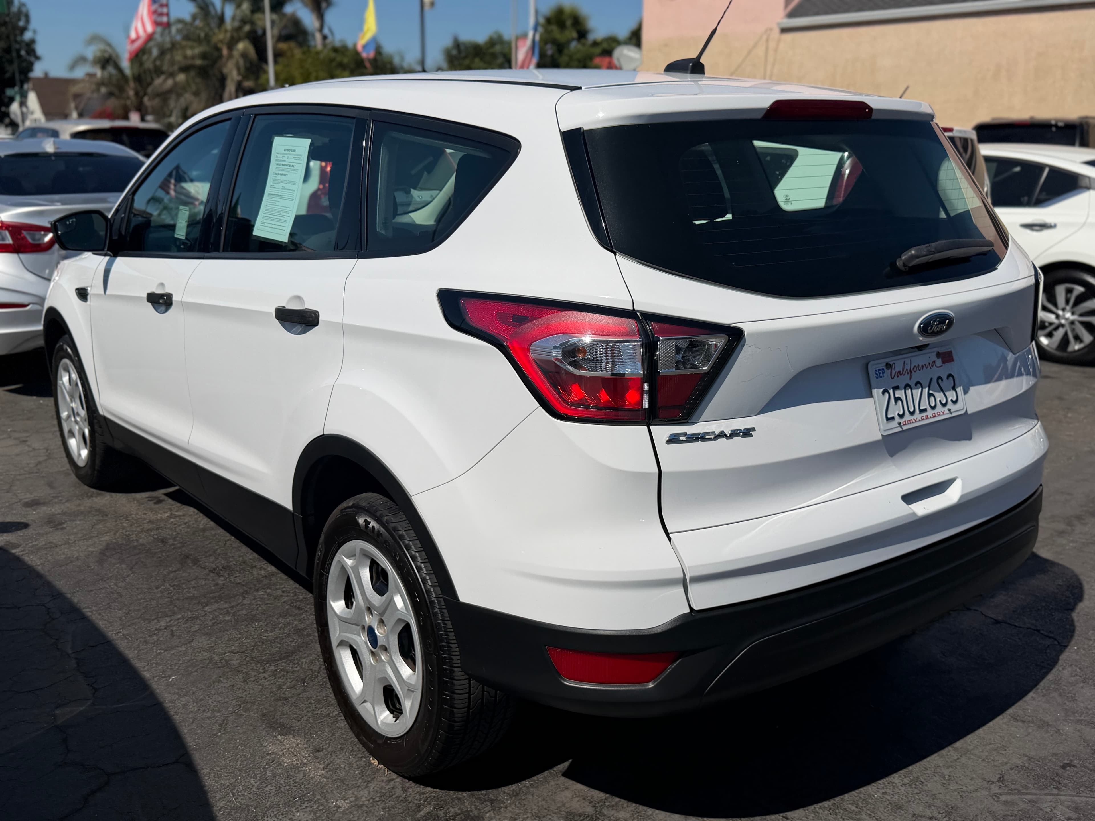 2018 Ford ESCAPE S thumbnail 4